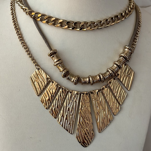 Gold Bib 3 Strand Necklace. - Picture 6 of 6